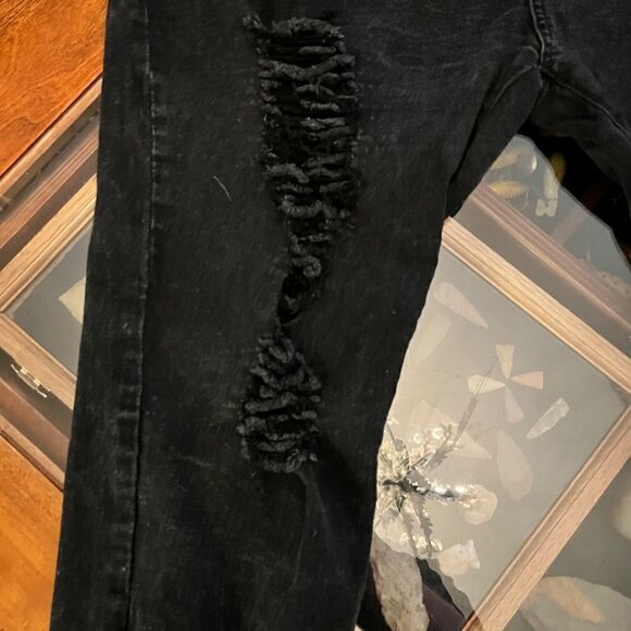 SHEIN Black Jeans Ripped Knees Capri 4XL Like NEW - Picture 6 of 16